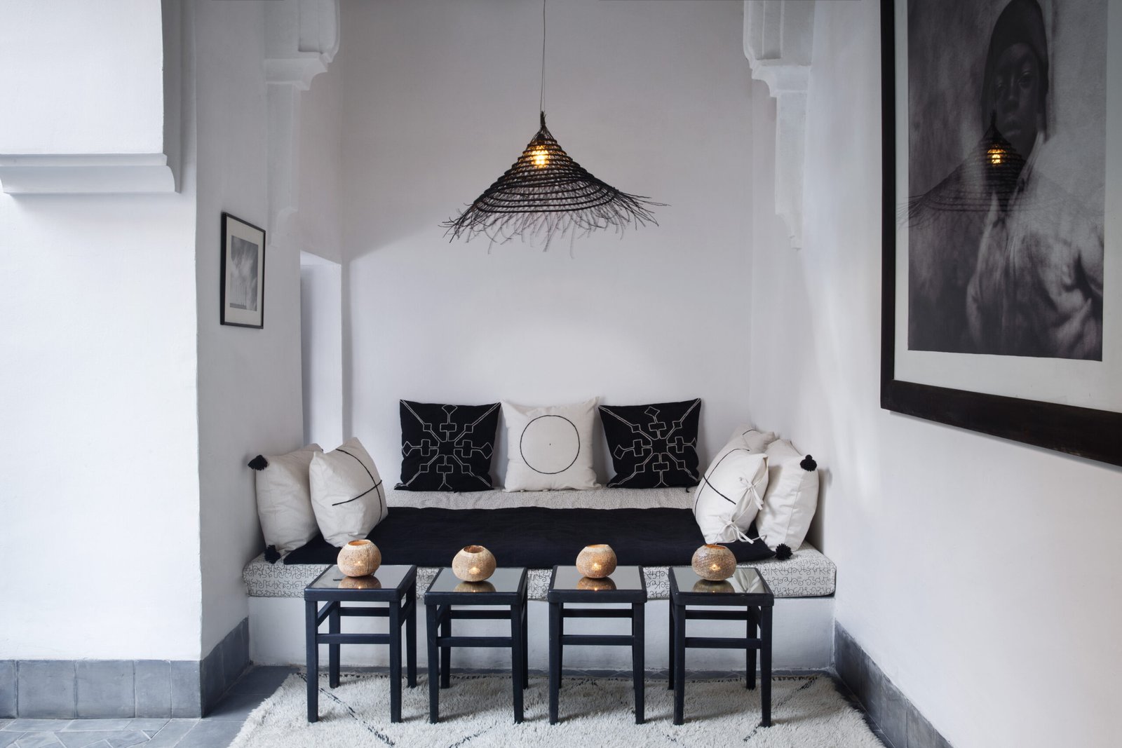 Valerie_Barkowski_DAR KAWA_salon-credit-Tania-Panova-3