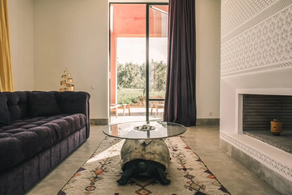 Azaren-2014-122-1-scaled