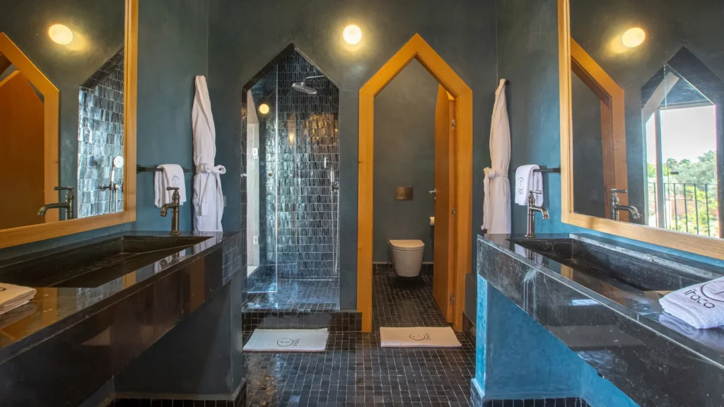 Master-bedroom-bathroom