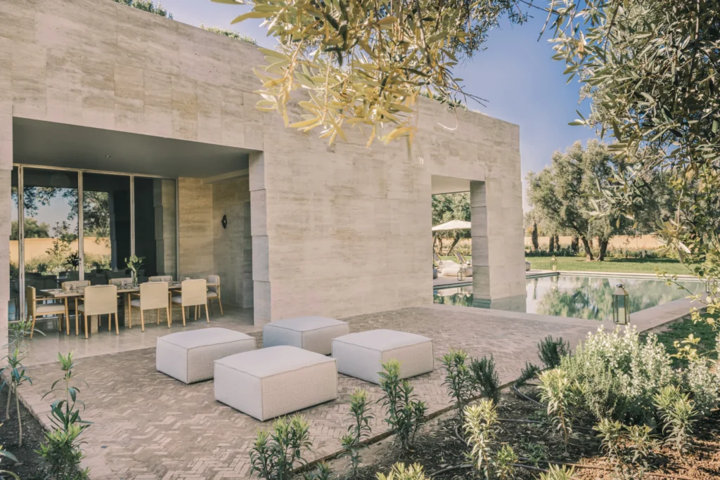 Outdoor-Lounge-scaled