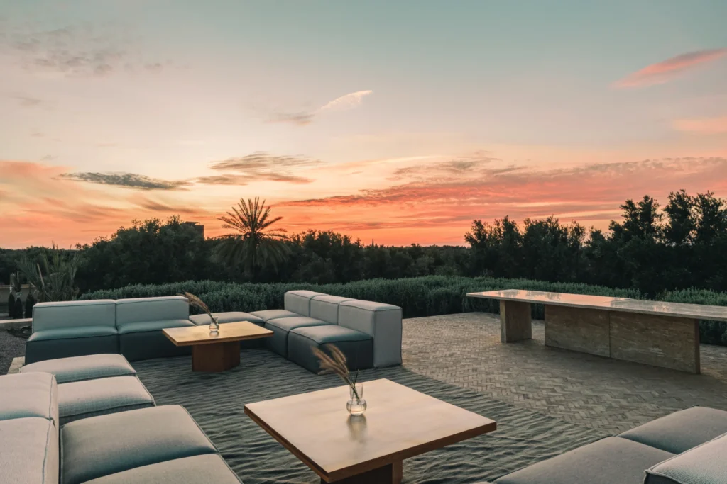 Roof-top-lounge-scaled